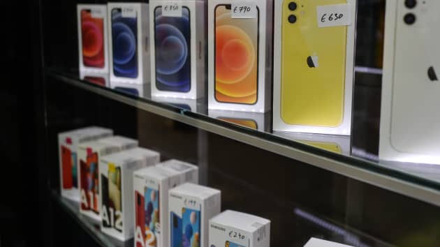 手机厂商也难逃一劫 全球芯片短缺如何席卷智能手机行业